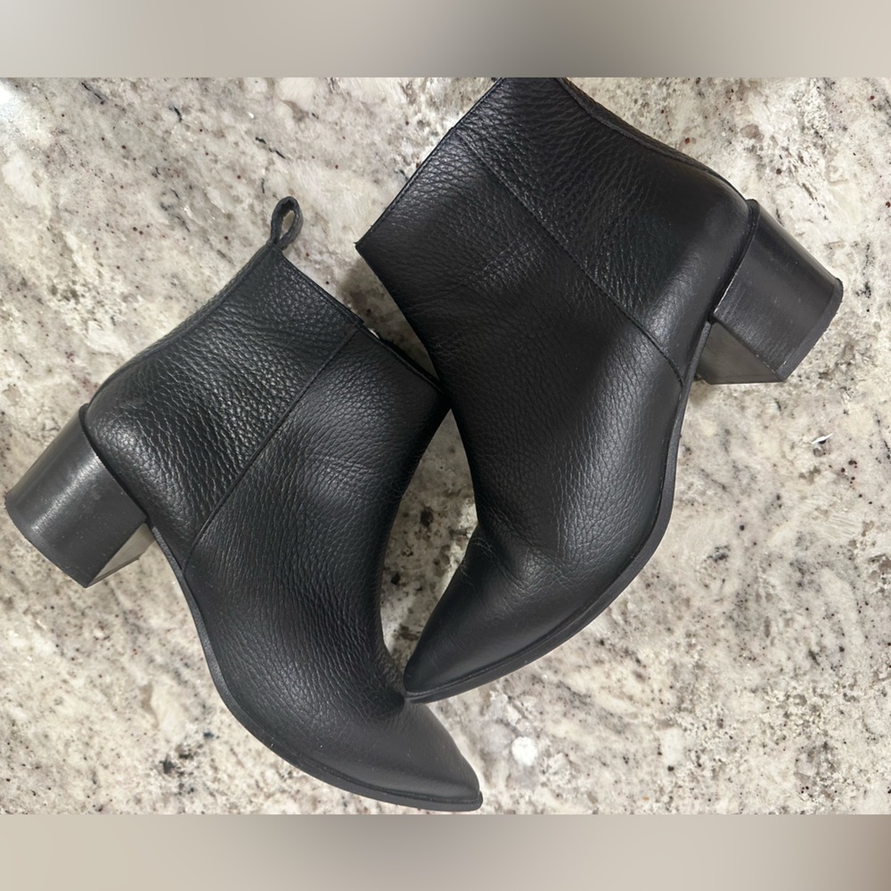 Everlane Boss booties black Sz 7